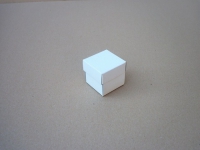 Krabička dno a víko, bílo-šedá (50x50x50)