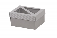 Dárková krabička s průhledem trojúhelníky – bílá (190x145x100 mm)