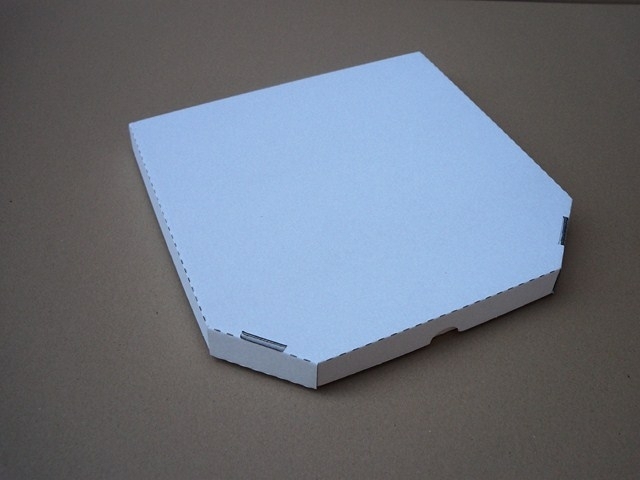Krabice na pizzu se zkosenými rohy 32x32 cm