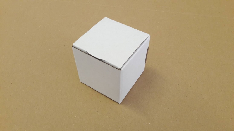 Dárková krabička 86x86x86 bílo-hnědá