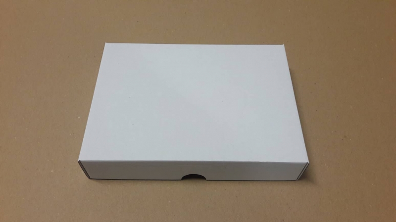 Krabice – pouze víko – bílá (190x145x35 mm)