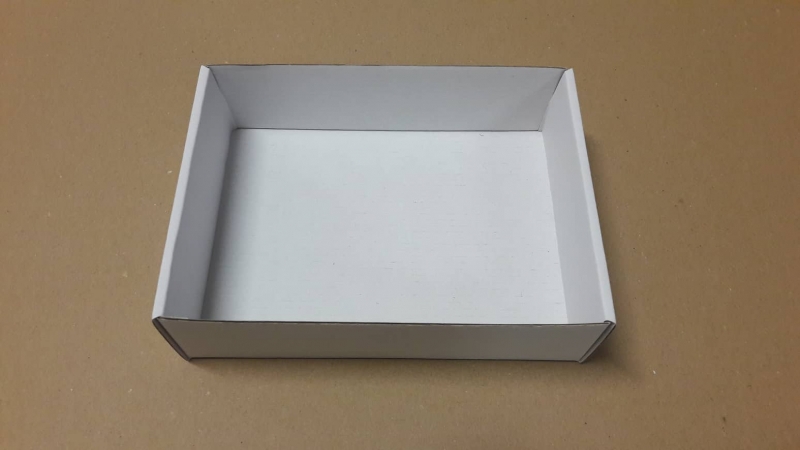 Krabice – pouze dno – bílá (190x145x50 mm)