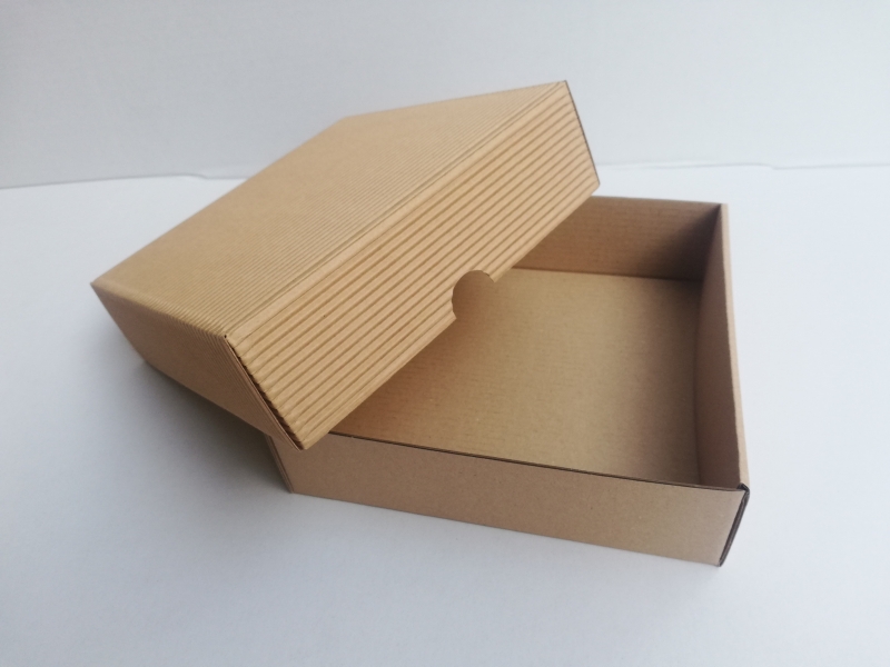 Dárková krabička dno + víko bez průhledu - hnědá (175x175x50 mm)